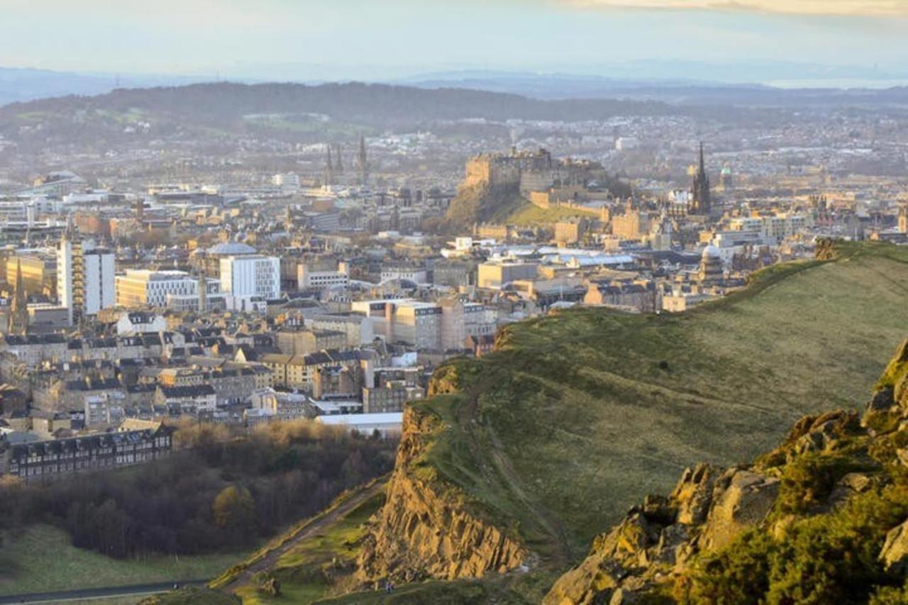 Cozy 2 Bedroom Apartment At Heart Of The Edinburgh Exterior photo